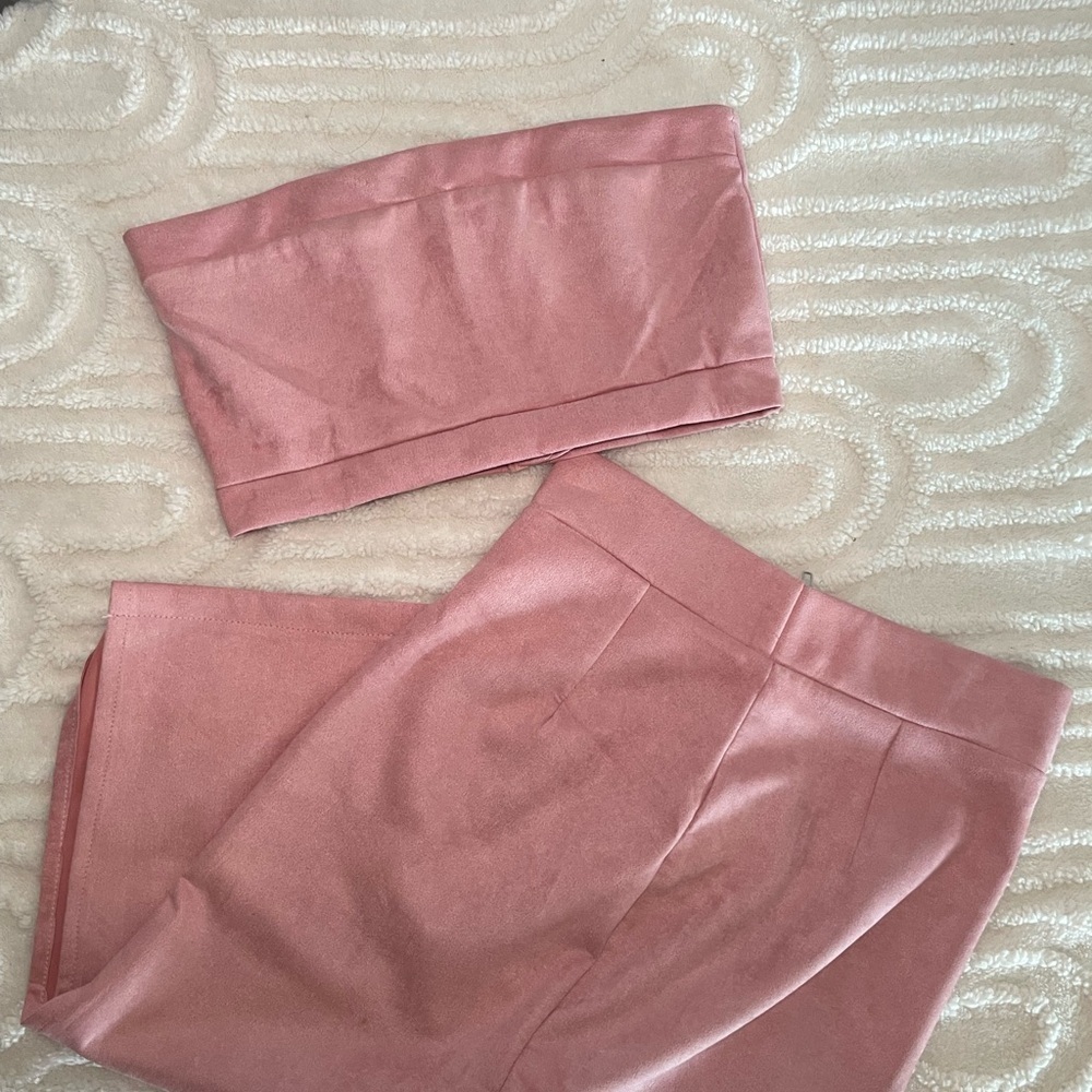 ♥️ Pink velvet, two-piece pencil skirt set with matching crop top - Picture 4 of 7